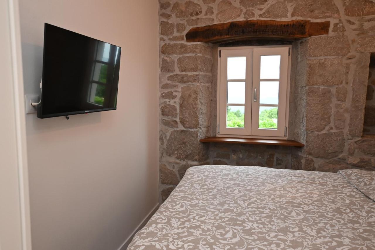 Villa Mavrici, Neighbors Free بوزت المظهر الخارجي الصورة
