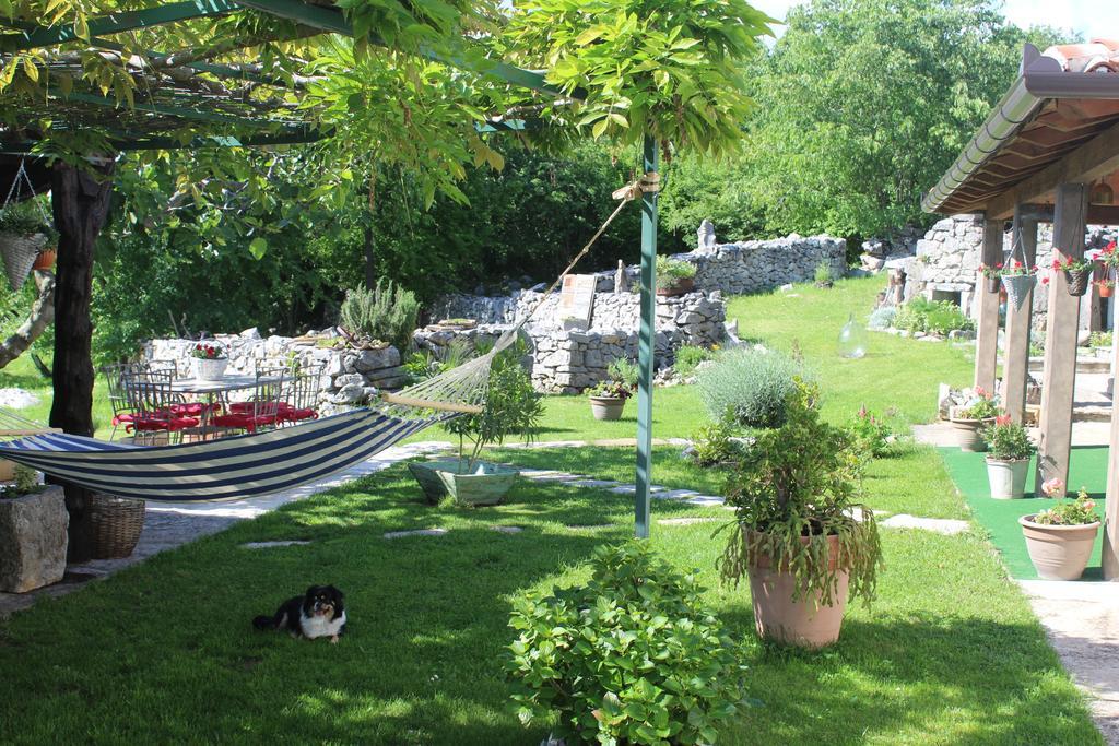 Villa Mavrici, Neighbors Free بوزت المظهر الخارجي الصورة