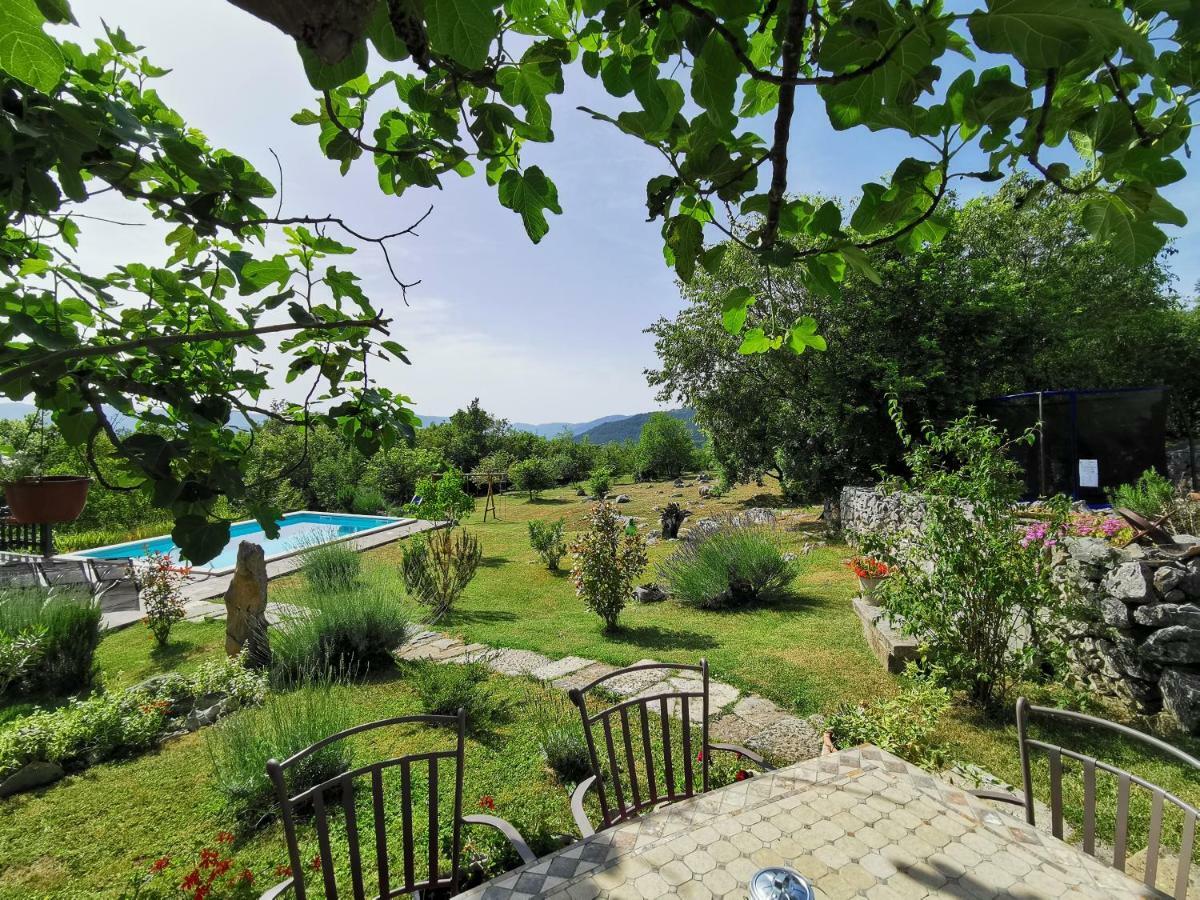 Villa Mavrici, Neighbors Free بوزت المظهر الخارجي الصورة