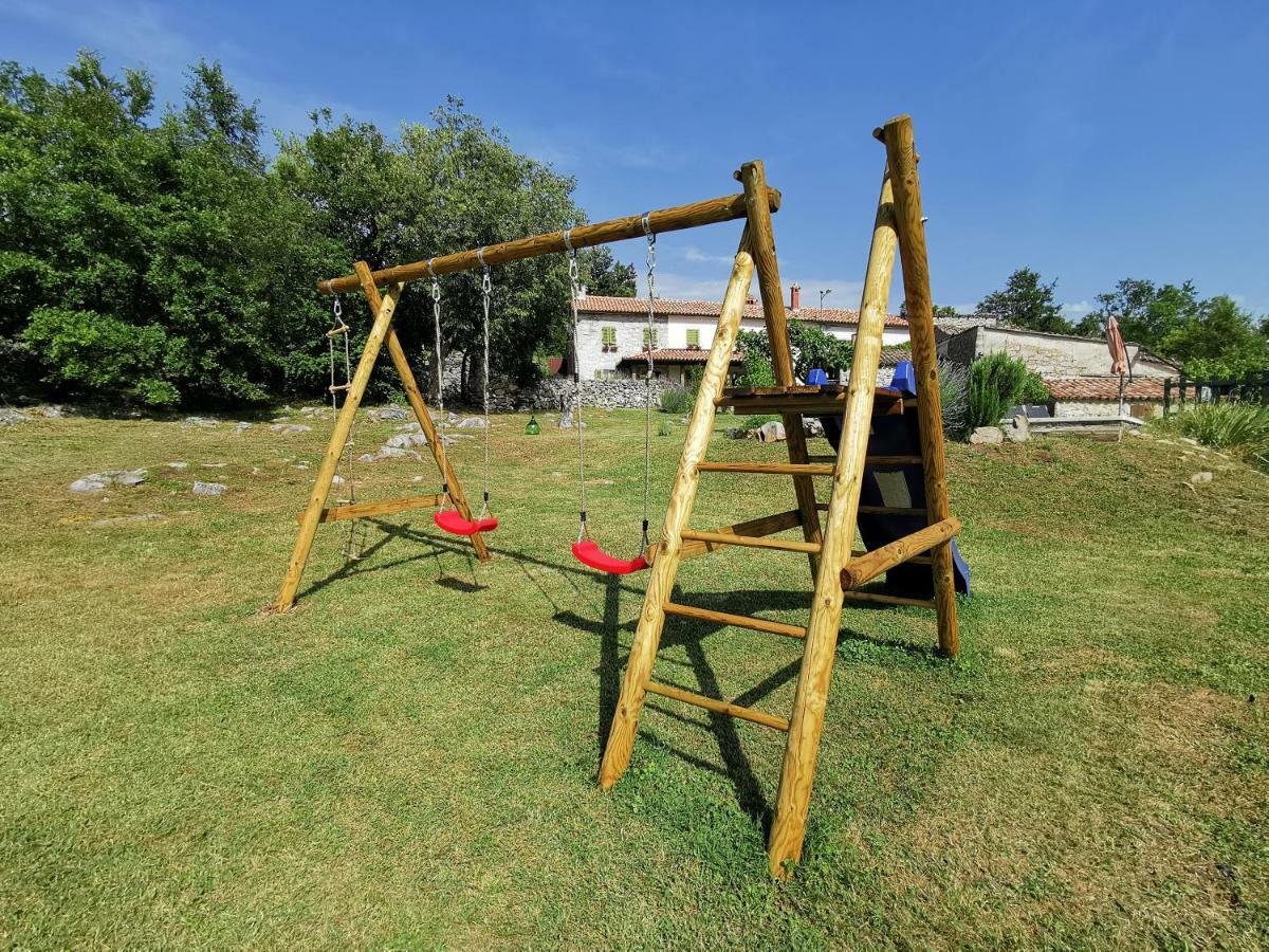 Villa Mavrici, Neighbors Free بوزت المظهر الخارجي الصورة
